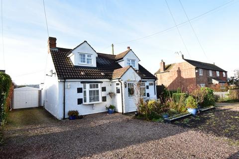 3 bedroom detached house for sale, Alderton Fields, Gretton  GL54