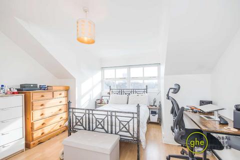 1 bedroom flat for sale, Vincent Court, Stockwell, London