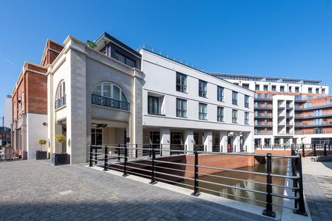 2 bedroom apartment for sale, Plot 2, Tre Archi - C1 at Waterside Quarter, Apartment 45, Rialto, Canal Side SL6