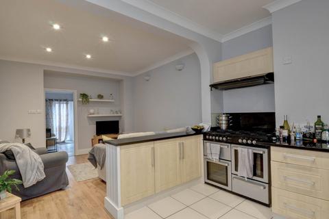 1 bedroom flat for sale, Reading Road, Henley-On-Thames