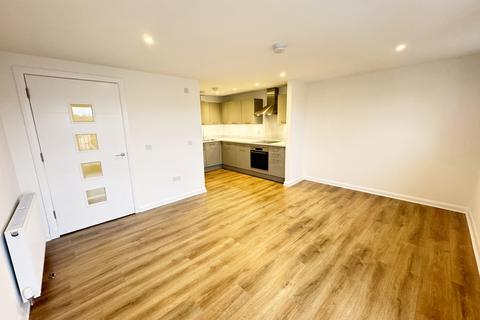 2 bedroom flat to rent - Squire Street, Glasgow G14
