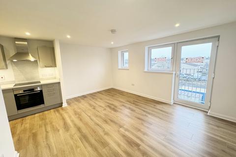 2 bedroom flat to rent, Squire Street, Glasgow G14