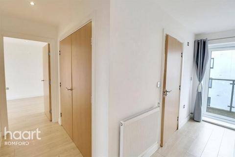 1 bedroom apartment to rent, Wideford Drive, Romford