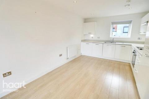 1 bedroom apartment to rent, Wideford Drive, Romford