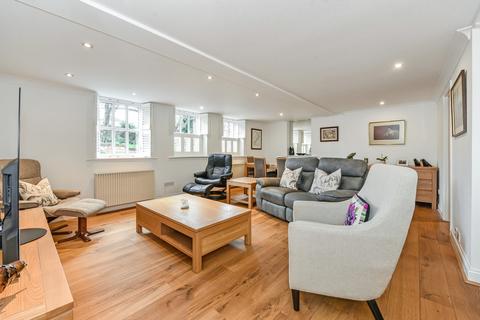 3, Bankside House Elm Road, Winchester, SO22 5LZ