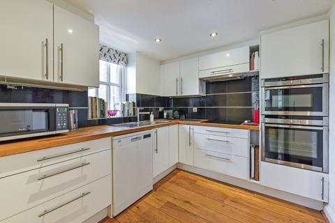 3, Bankside House Elm Road, Winchester, SO22 5LZ