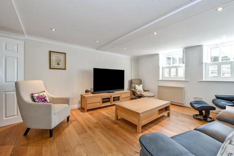 3, Bankside House Elm Road, Winchester, SO22 5LZ