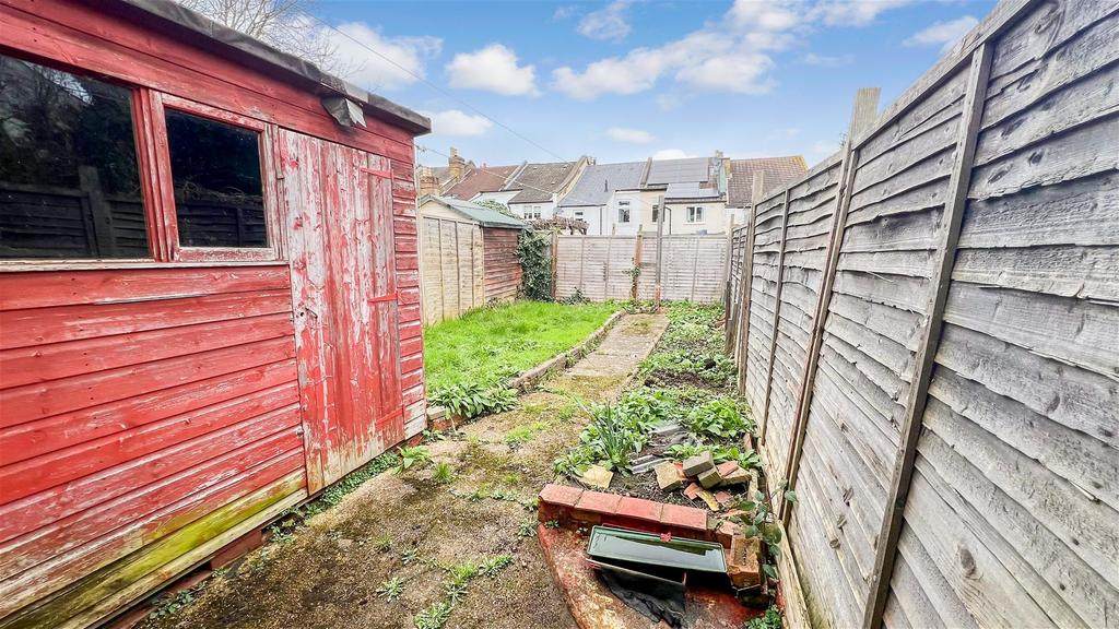 Oliver Road, Sutton, Surrey 2 bed end of terrace house for sale £400,000