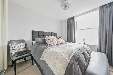 2 bedroom apartment for sale, Summerhouse Lane, Harefield, Uxbridge