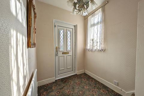 21 Meadow Head Drive, Sheffield, S8 7TQ