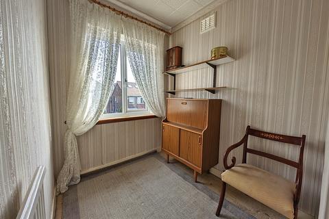 21 Meadow Head Drive, Sheffield, S8 7TQ