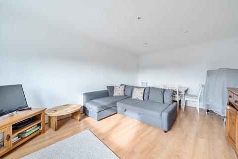 2 bedroom apartment for sale, High Street, Iver, Buckinghamshire