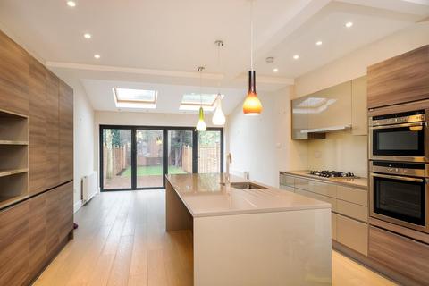 42 Edna Road, Raynes Park, London, SW20 8BT