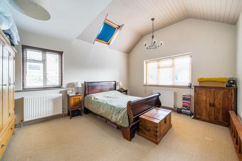 3, Pinewood Cottages Anthonys, Woking, GU21 4YE