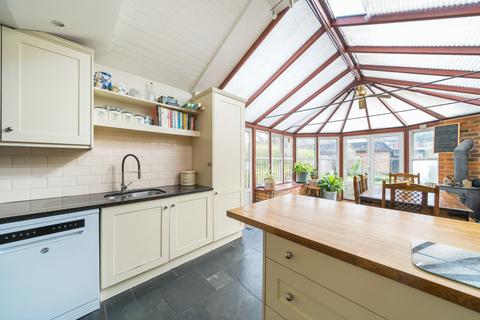 3, Pinewood Cottages Anthonys, Woking, GU21 4YE