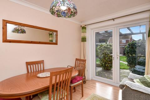 83 Aylesbeare, Shoeburyness, Southend-on-sea, SS3 8AG