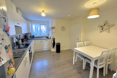 3 bedroom end of terrace house for sale, Peterborough PE4