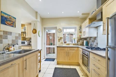 3 bedroom semi-detached house for sale, Daleside, Upton-By-Chester, Chester, CH2