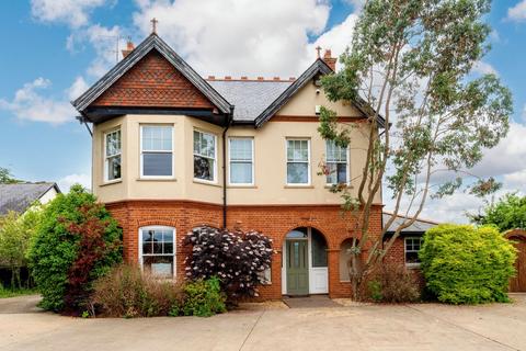 5 bedroom detached house for sale, Downfield Road, Hertford SG13