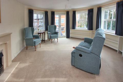 2 bedroom apartment for sale - Robert Ellis Court, St Martins Road, Knebworth, Hertfordshire, SG3