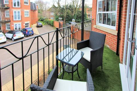 2 bedroom apartment for sale, Robert Ellis Court, St Martins Road, Knebworth, Hertfordshire, SG3