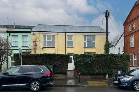 2 bedroom flat for sale - Severn Road, Cardiff CF11