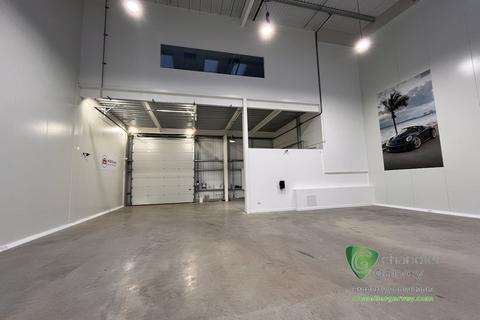 Industrial unit to rent, Chesham HP5