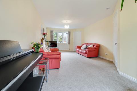 2 Airedale Heights, Wakefield, WF2 8YF
