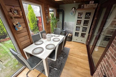 15 Hancocks Drive, Oakengates, Telford, TF2 6AD