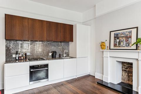 2 bedroom apartment for sale, North Side Wandsworth Common, London, SW18
