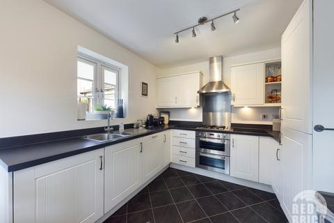 33 Hollington Road, Alvechurch, Birmingham, B48 7LQ