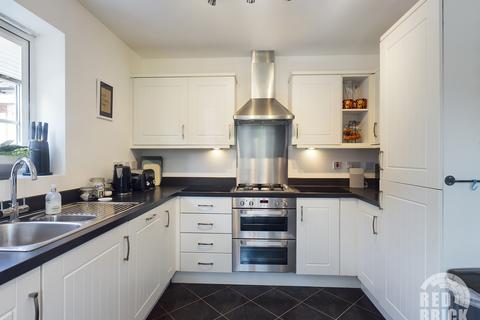 33 Hollington Road, Alvechurch, Birmingham, B48 7LQ