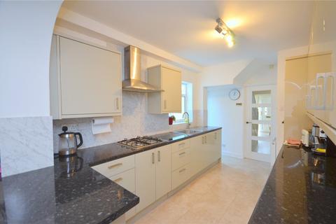 4 bedroom semi-detached house for sale, Sunny Bank Walk, Mirfield, West Yorkshire, WF14