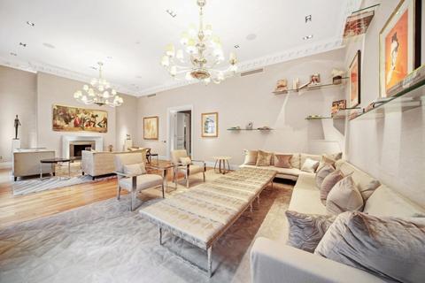 5 bedroom apartment to rent, Mayfair, London W1K