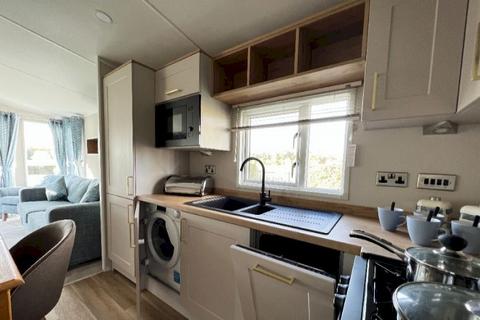2 bedroom static caravan for sale, Avon Park, Warwick Road CV37