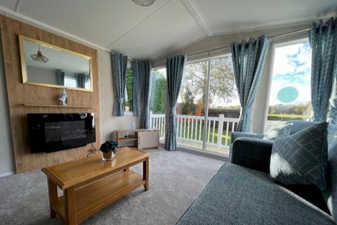 2 bedroom static caravan for sale, Avon Park, , Warwick Road CV37