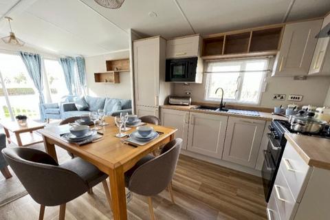 2 bedroom static caravan for sale, Avon Park, , Warwick Road CV37