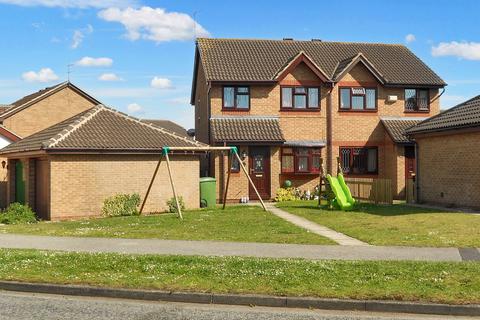 3 bedroom semi-detached house to rent, Speedwell Crescent, Scunthorpe DN15