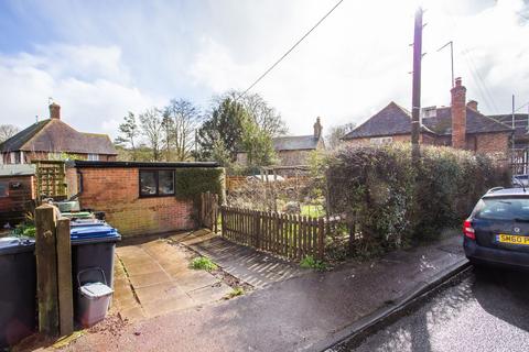 2 bedroom end of terrace house for sale, The Street, Petham, CT4