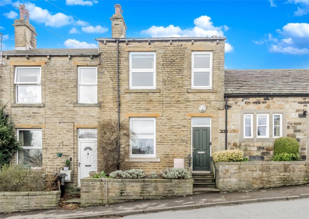 Clough Lane, Liversedge, West Yorkshire, WF15 2 bed terraced house for sale £275,000