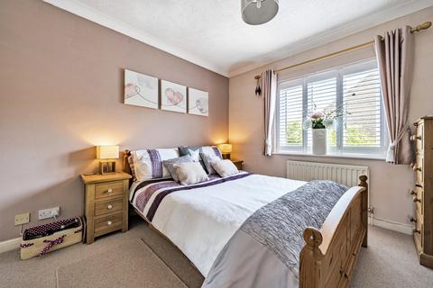 22 Devoil Close, Guildford, GU4 7FG