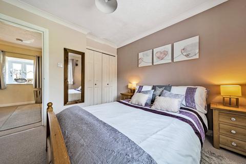 22 Devoil Close, Guildford, GU4 7FG