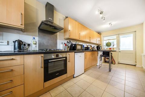 9 Danses Close, Guildford, GU4 7EE