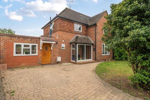 4 bedroom semi-detached house for sale, Burnet Avenue, Guildford GU1
