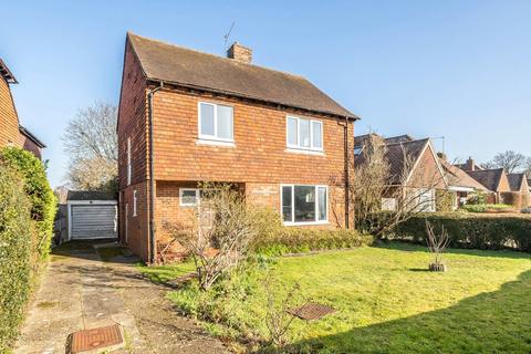 25 Charlock Way, Guildford, GU1 1YB