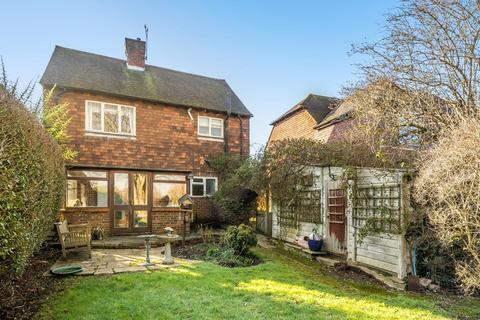 25 Charlock Way, Guildford, GU1 1YB