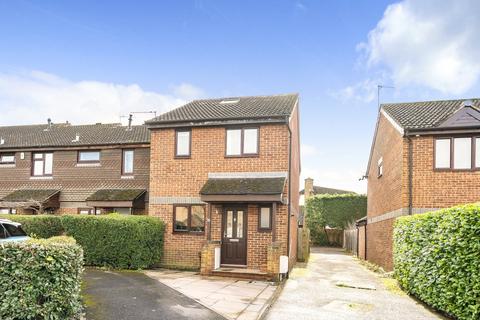 19 Banks Way, Guildford, GU4 7NL