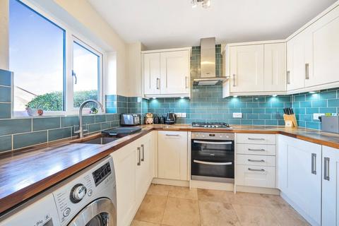 19 Banks Way, Guildford, GU4 7NL