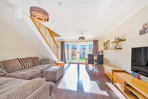 19 Banks Way, Guildford, GU4 7NL
