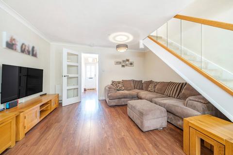 19 Banks Way, Guildford, GU4 7NL